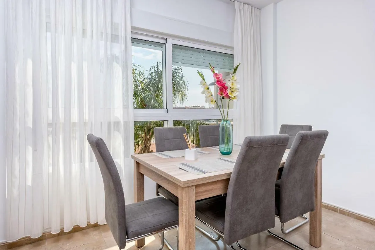 Wintowinrentals Best Location, Beach, Pool & Parking Rincón de la Victoria 0*,  Spagna