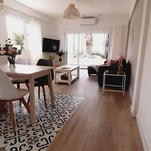 Acogedor Y Luminoso Con Vistas Al Mar Apartamento